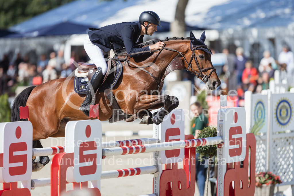 230730_BHO_GrosserPreis-576 | Deine schönsten Turniermomente als professionelle Fotos! Entdecke hochwertige Pferdesport-Fotografie im Online-Shop. Jetzt Fotos finden & bestellen!