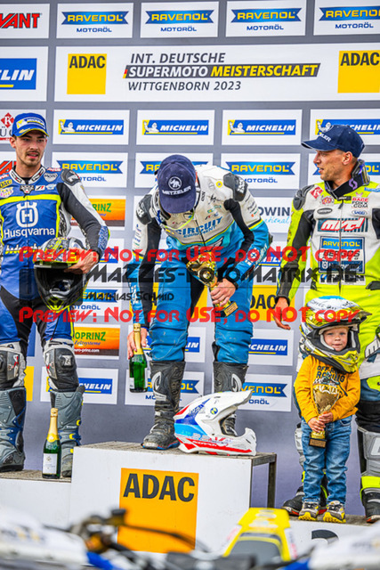 MaZZes_FotoMatrix_230702_2596 | S1