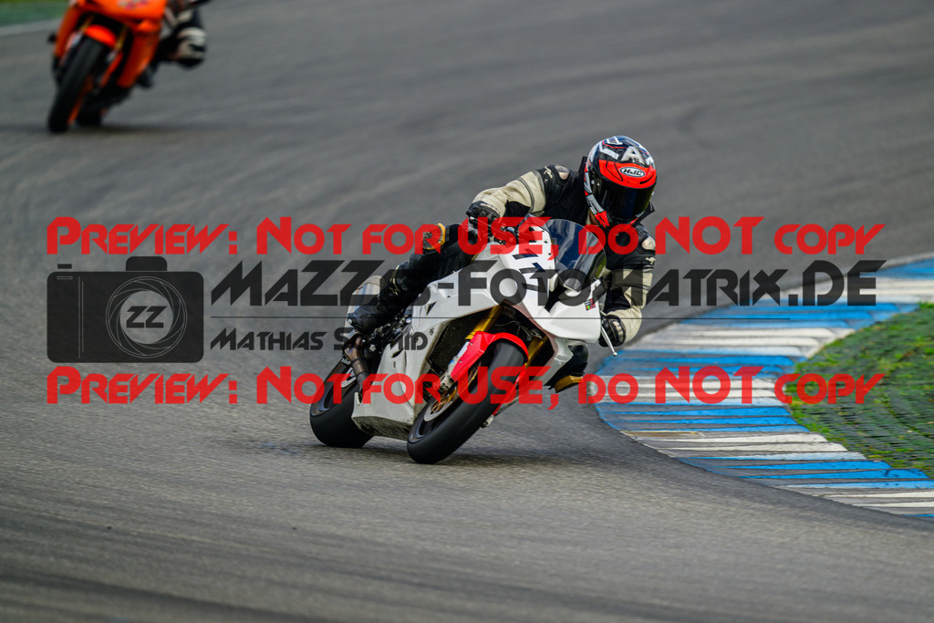 MaZZes_FotoMatrix_240615_6007705_6873 | ROT