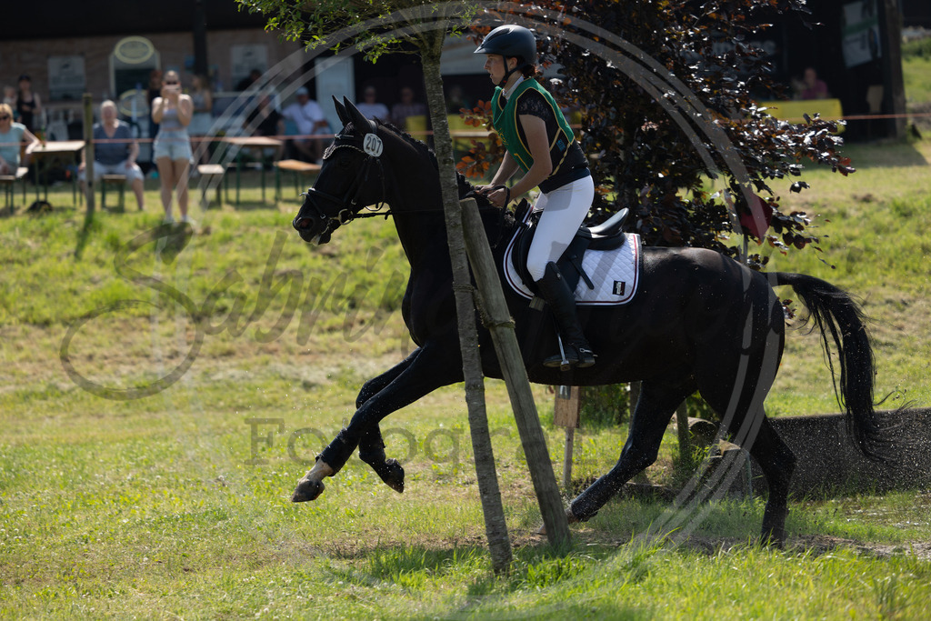 994A1369 | sabrinanicolaifotografie - Realisiert mit Pictrs.com