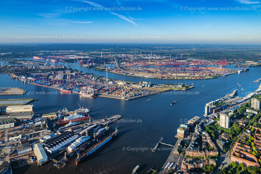 Hamburg_Tollerort_Hhla_ELS_9223080923 | HAMBURG 21.08.2023 Containerterminal im Containerhafen des Überseehafen Container Terminal Tollerort in Hamburg. // Container Terminal in the port of the international port Container Terminal Tollerort in Hamburg. Foto: Martin Elsen