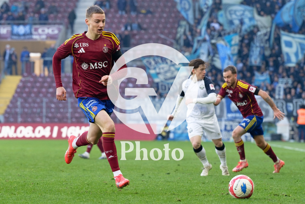 Brack Super League - Servette FC v FC Zurich | Thomas Lopes (36 Servette FC) in action (close up)  during the Brack Super League match between Servette FC and FC Zurich at Stade de Geneve in Geneva, Switzerland
