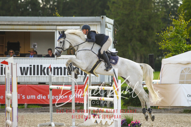 DKP43827 | Turniersportfotografie; Pferdefotografie; Dressurfotografie