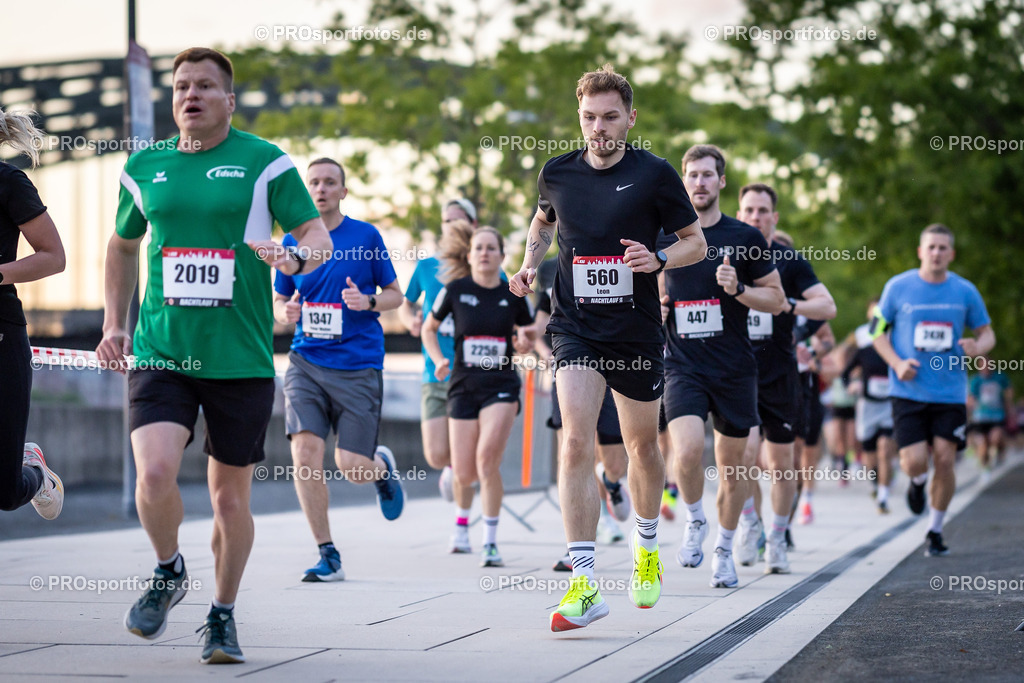 22. ASV Nachtlauf; Koeln, 28.05.25 | Impressionen vom 22. ASV Nachtlauf am 28.05.25 am Tanzbrunnen in Koeln. Foto: BEAUTIFUL SPORTS/Leah Kohring