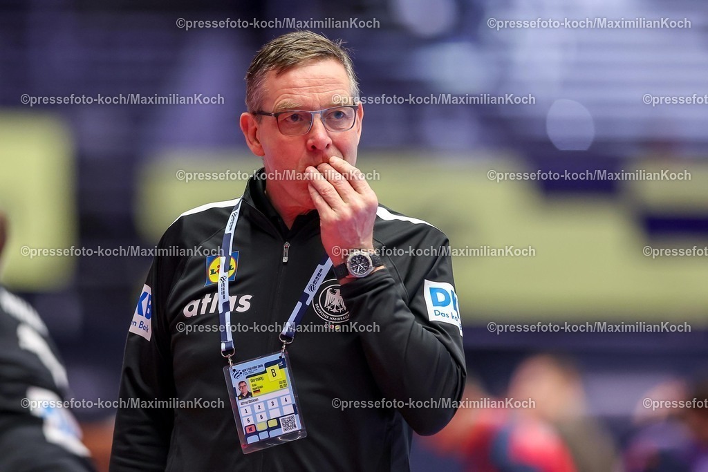EHF19012602122 | 19.01.2026, Handball, Men's EHF EURO 2026, Deutschland - Spanien, Jyske Bank Boxen in Herning, Dänemark, Preliminary Round: Headcoach Alfred Gislason (Germany #hc) 