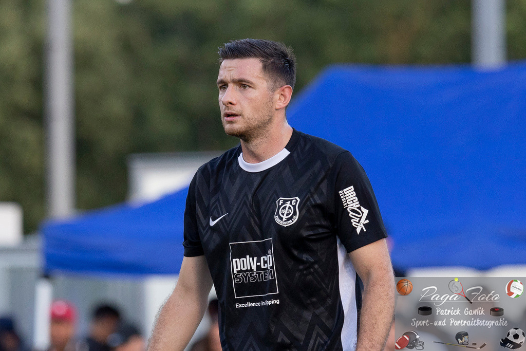 Hessenliga: Türk Gücü Friedberg - FC Eddersheim, 09.08.2024 | Maximilian Thomasberger (FC Eddersheim #5), Freisteller, Portrait / Porträt, Türk Gücü Friedberg - FC Eddersheim, Friedberg, Städtischer Sportplatz, 9.8.2024 - Realisiert mit Pictrs.com