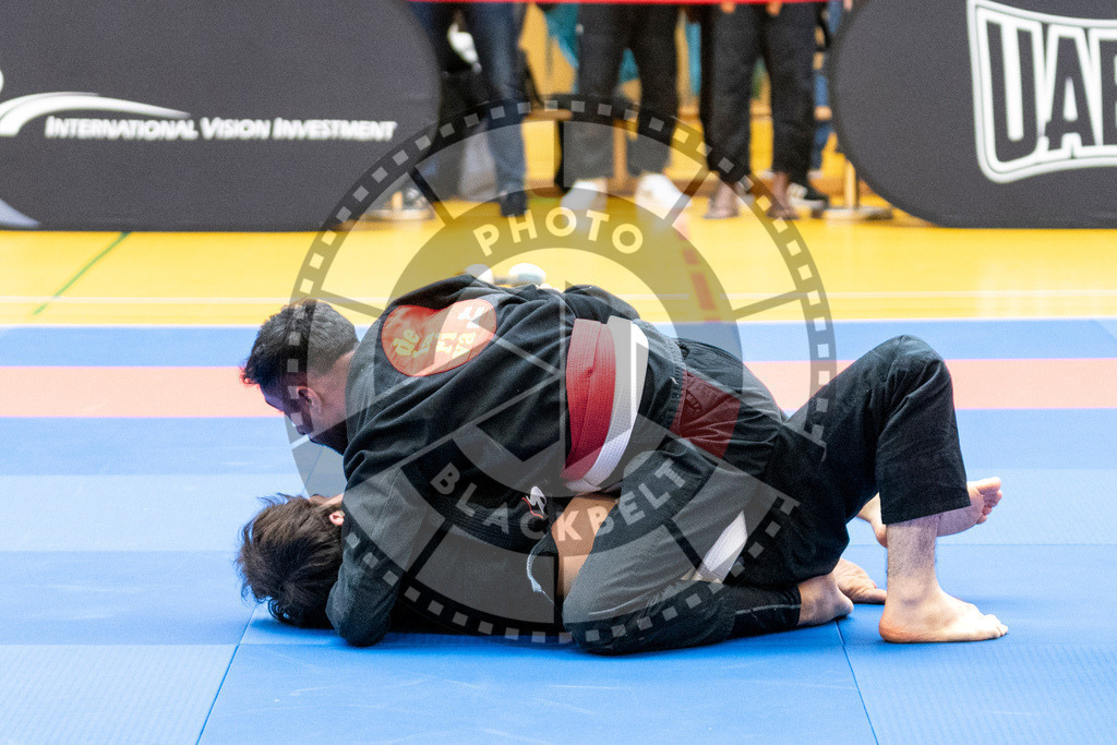 20231118PBB10815 | Fighters compete during the AJP Tour 600 Frankfurt Championship in Frankfurt/Main, Germany, on November 18, 2023.