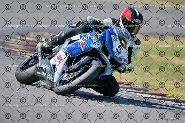 25bt04-0292 | markuskiefer.com - Realisiert mit Pictrs.com
