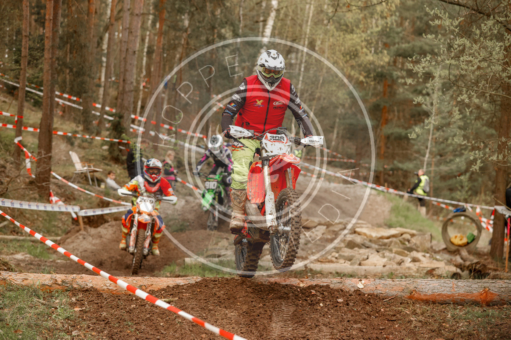 4TaktLauf1-210 | koppe-media - Realisiert mit Pictrs.com