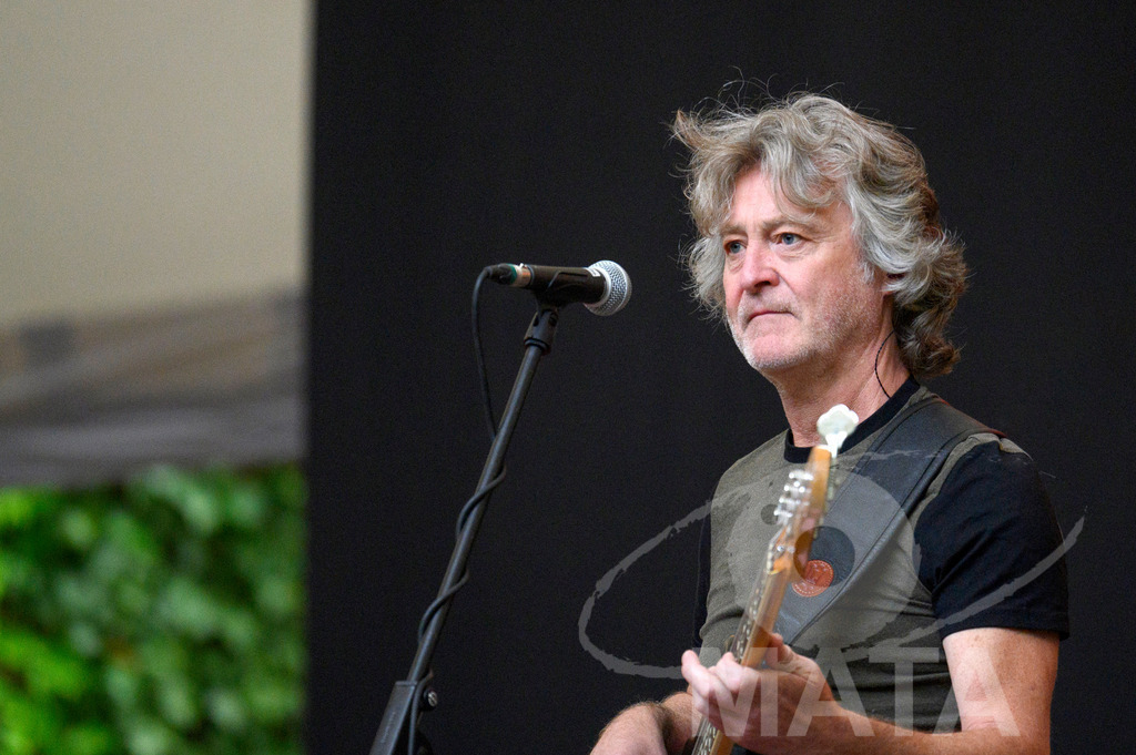 _DWA2814 | Craig Fletcher von John Lees' Barclay James Harvest live bei einem Konzert in Serenadenhof Nürnberg, 01.07.2023 - Realisiert mit Pictrs.com