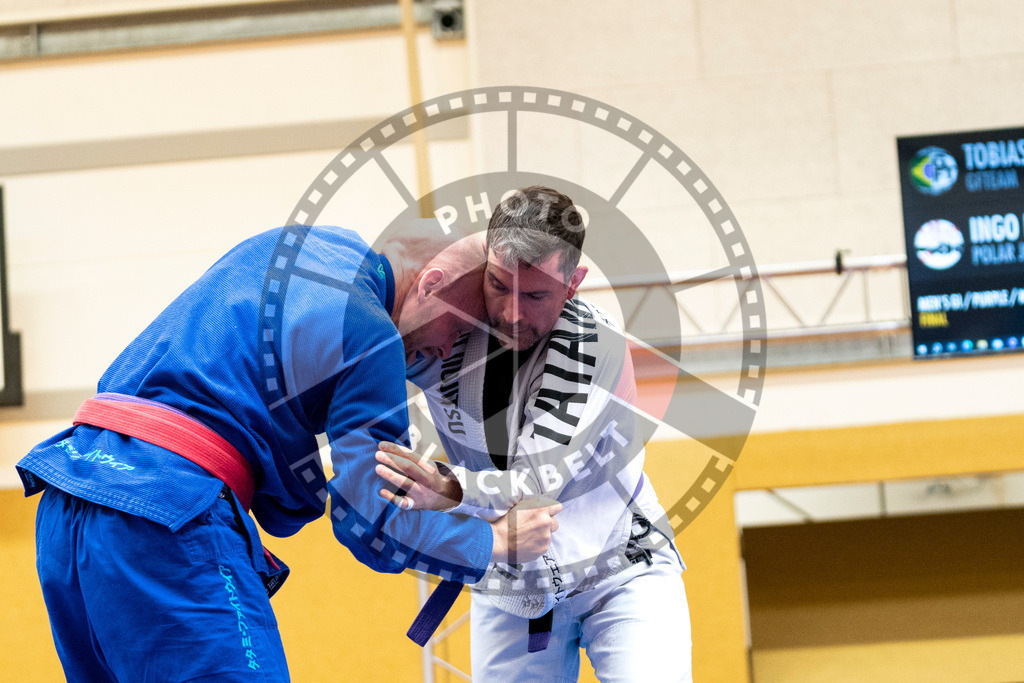 20231118PBB11269 | Fighters compete during the AJP Tour 600 Frankfurt Championship in Frankfurt/Main, Germany, on November 18, 2023.