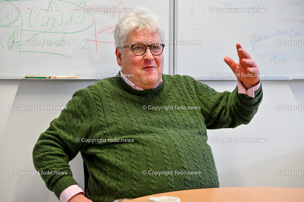 Sepp Hochreiter_ JKU-Institut fuer Machine Learning_ 09.02.2024-5 | 09.02.2024, Johannes Kepler Universitaet Linz, AUT, JKU, Johannes Kepler Universitaet Linz, im Bild Sepp Hochreiter (JKU, Leitung Institut fuer Machine Learning)