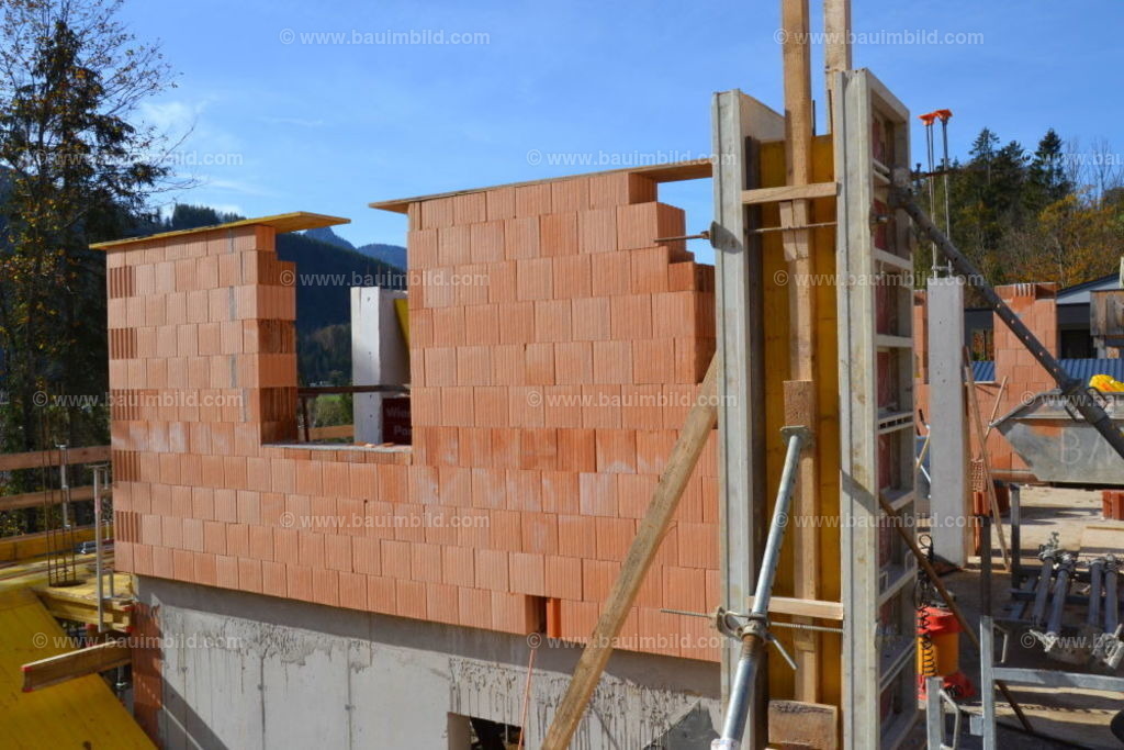 bib-lg07-mauerarbeiten-0149 | Nach LV-Leistungsgruppen sortierte Detailfotos über den Bau eines Hauses. Alle Hausbau-Bilder direkt vom Urheber und Autor der Website Haus-Selber-Bauen.com