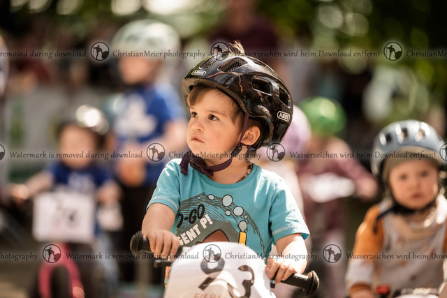 Eierlesen 2026 | Sie wurden bei einem Event oder Sportanlass fotografiert? Hier finden sie ihre Bilder! - Realisiert mit Pictrs.com