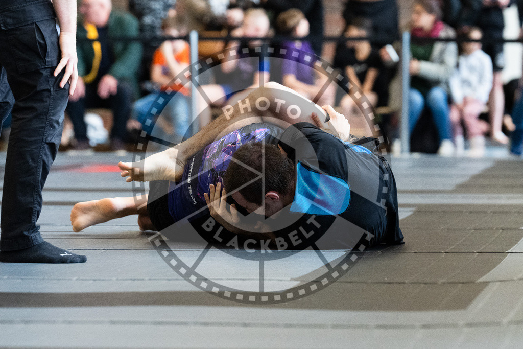 20251129PBB6075 | Fighters compete during the luta livre competition ILLCS XI winter edition on November 29, 2025 in Hannover, Germany.