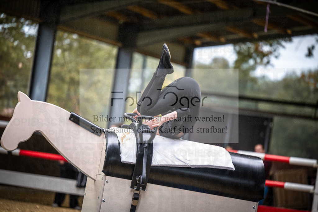 DOS_0568 | Entdecke hochwertige Reitturnierfotos von Foto Oger. Professionell, emotional und authentisch – jetzt Lieblingsmomente im Shop bestellen.Deutschlandweite Turnierfotografie. - Realisiert mit Pictrs.com