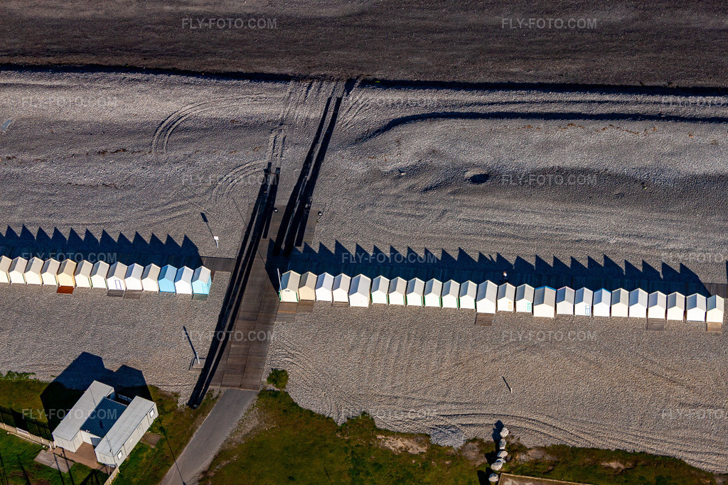 Aerial view: Beach huts of Cayeux in Cayeux-sur-Mer in the state Somme, France.Photo: IMG_70919.jpg taken on 08/24/2014 by Werner Riehm/FLY-FOTO.comResolution of the original: 4752 x 3168 px