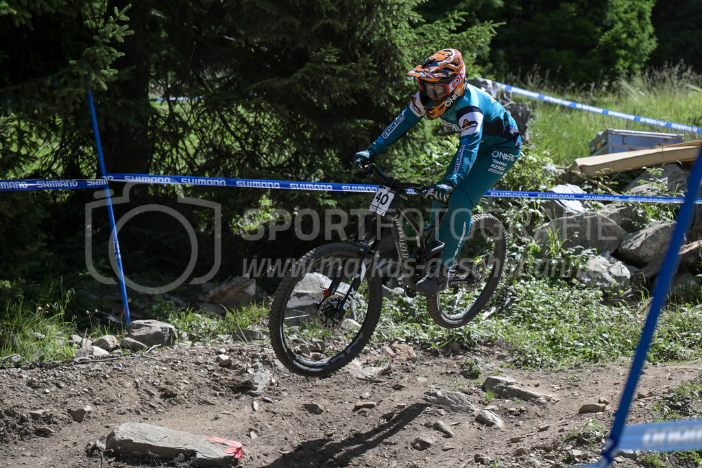 UCI Mountain Bike World Cup Lenzerheide 2022 - Downhill - 9. July 2022 | UCI Mountain Bike World Cup Lenzerheide 2022 - Downhill
Bike Kingdom, Lenzerheide
#40 VIEIRA Roger (BRA)
Bild: Sportfotografie Markus Aeschimann | www.markus-aeschimann.ch - Realisiert mit Pictrs.com