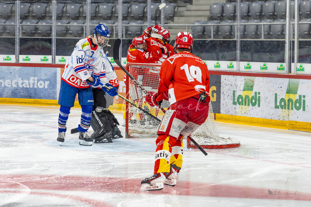 U18_EHCB vs EHCK_wb20260308-5356 | Sportbilder, Sportfotograf, Hochzeits- und Eventfotografin, Flugshows, Portraits und Tiershooting, Aviation, Downhill, Nationalleague, Swissleague, International