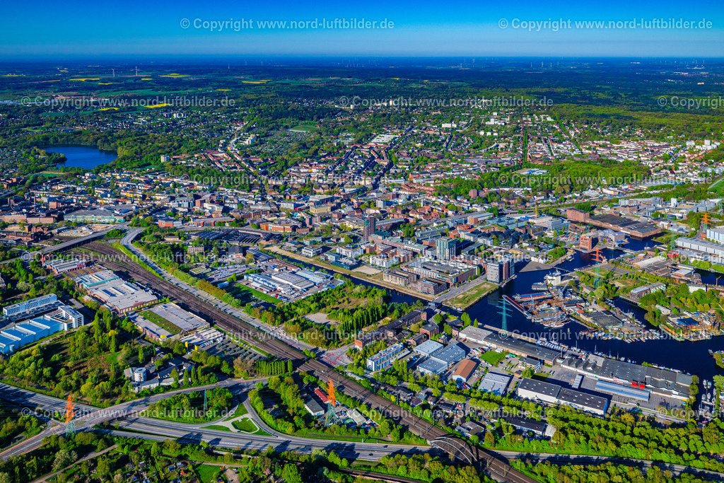 Hamburg_Harburg_Stadtzentrum_ELS_0261270425 | HAMBURG 27.04.2025 Stadtansicht des Innenstadtbereiches im Ortsteil Harburg in Hamburg, Deutschland. // City view on down town in the district Harburg in Hamburg, Germany. Foto: Martin Elsen