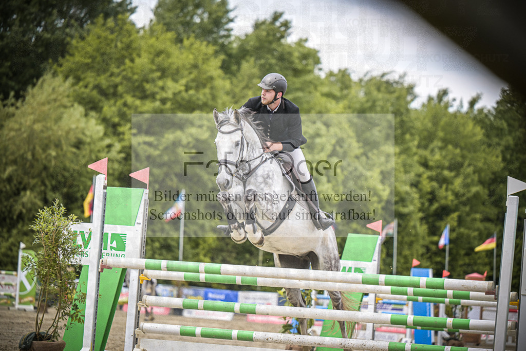 DOS_5685 | Entdecke hochwertige Reitturnierfotos von Foto Oger. Professionell, emotional und authentisch – jetzt Lieblingsmomente im Shop bestellen.Deutschlandweite Turnierfotografie. - Realisiert mit Pictrs.com