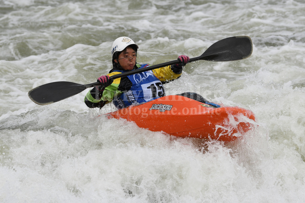 ICF CANOE FREESTYLE WORLD CUP 1 / PLATTLING | 2024 ICF CANOE FREESTYLE WORLD CUP 1 / PLATTLINGWomen's Kayak SurfaceHitomi TAKAKU (Japan) #152 - Realisiert mit Pictrs.com