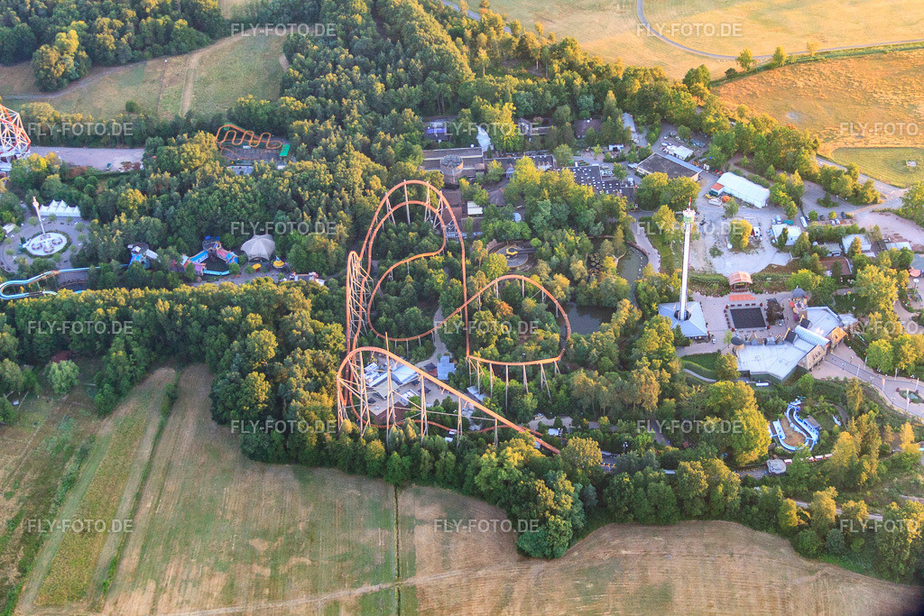 Achterbahn bigFM Expedition GeForce im Holiday-Park am frühen Morgen https://www.holidaypark.de/ | Luftbild: Achterbahn bigFM Expedition GeForce im Holiday-Park am frühen Morgen https://www.holidaypark.de/ in Haßloch im Bundesland Rheinland-Pfalz in Deutschland. Foto: IMG_69343.jpg vom 04.07.2014 durch Werner Riehm/FLY-FOTO.de - Realisiert mit Pictrs.com