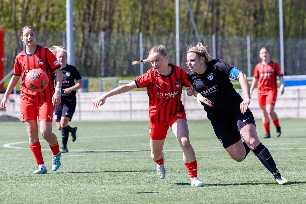 20260426-FCH-Hohenmemmingen_053 | 1.FC Heidenheim 1846 II vs. SGM Hohenmemmingen/Sontheim, Fußball, Frauen, Bezirksliga Meisterrunde, 2025/2026, 1. Spieltag, 26.04.2026 in Heidenheim, Kunstrasen b. Voith-Arena West(Foto: Michael Bulling) - Realisiert mit Pictrs.com