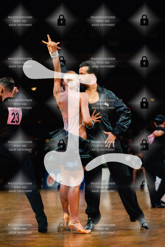 GOC 2025 - WDSF GrandSlam Latin 13th (213) Vicenc Torremade _ Megija Dana Morite (Latvia)-2025-08-23-2758 | Webshop for digital downloads and prints of dance sport, event & show photographer Julian Link - Realisiert mit Pictrs.com