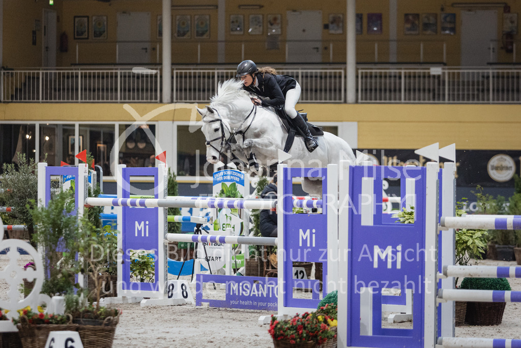 230211_Warstein_M2-Spr-228 | Deine schönsten Turniermomente als professionelle Fotos! Entdecke hochwertige Pferdesport-Fotografie im Online-Shop. Jetzt Fotos finden & bestellen!