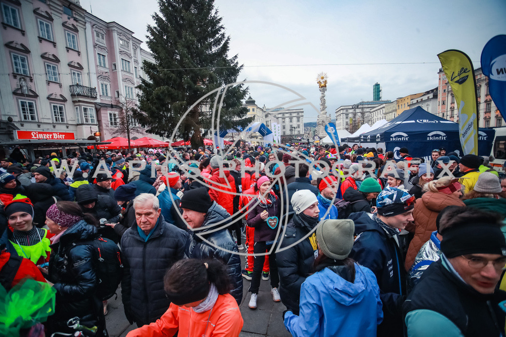 SILVESTERLAUF LINZ 25 | Linz, AUSTRIA, 31. Dezember 25, TRIRUN SILVESTERLAUF LINZ 25 , Image shows: 
Photo: WAPICS / BINDER Manuel