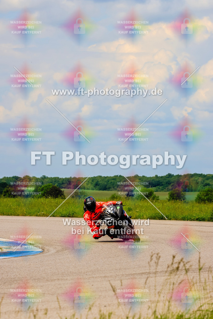 MotoTeam-1124 | Hier findet Ihr Bilder von Touristenfahrten auf der Nürburgring Nordschleife oder von anderen Veranstaltungen die ich besucht habe. Viel Spass beim Durch Schauen 