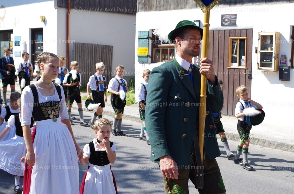 IMGP3654 | fotografiert von Axel PollmannLeonhardi Wallfahrt Benediktbeuern und Murnau, Fronleichnam, Fasching, Landschaft im Loisachtal und Benediktbeuern  - Realisiert mit Pictrs.com