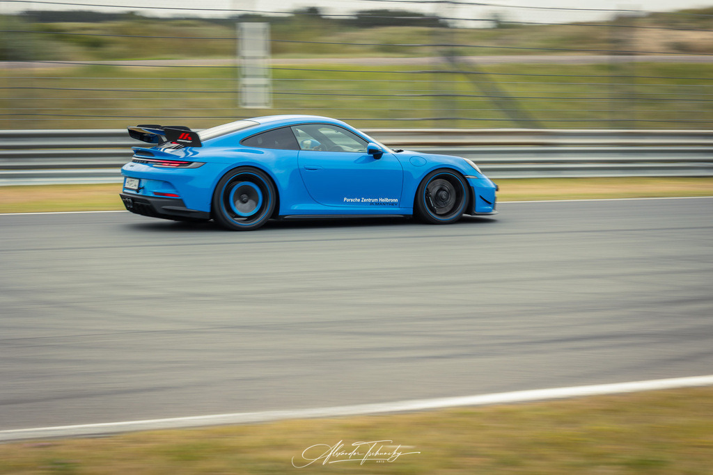 R6PZ1183 _Alexander Tschuncky | Entdecken Sie die faszinierende Welt von Alexander Tschuncky Arts: Kreative Fotografie, atemberaubende Automobilkunst und hochwertiger Bilderdruck. Lassen Sie sich inspirieren! - Realisiert mit Pictrs.com
