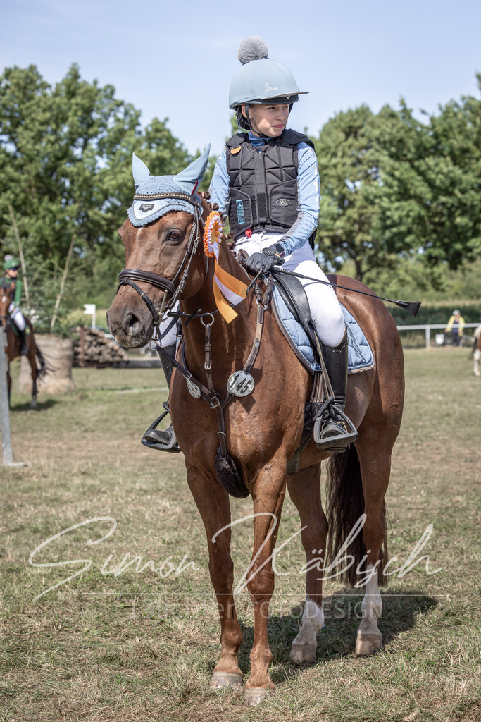 20250907-_3LI0178 | Tierfotografie Pferde, Hunde, Katzen, Haustiere.
Turnierfotografie Reitturniere, Reiten, Springreiten, Dressur in Hanau, dem Main-Kinzig-Kreis und dem Rhein-Main- Gebiet um Frankfurt