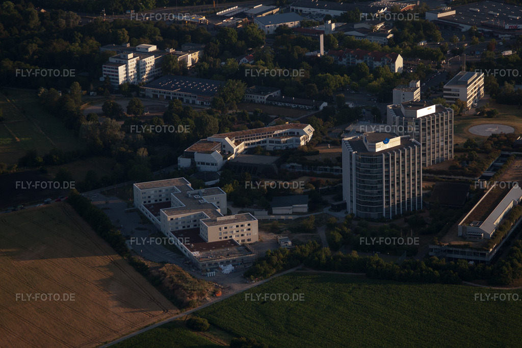Luftbild: Ortsansicht mit BG Klinik Ludwigshafen von Süden bei Sonnenaufgang http://www.bgu-ludwigshafen.de/ im Ortsteil Oggersheim in Ludwigshafen im Bundesland Rheinland-Pfalz in Deutschland. Foto: IMG_69385.jpg vom 04.07.2014 durch Werner Riehm/FLY-FOTO.de