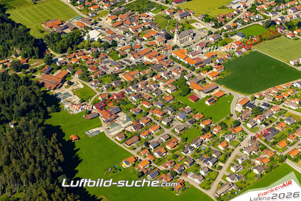 Aktuelles Luftbild von  Palling - Die Luftaufnahme wurde 2022 mittels UL-Flugzeug erstellt ( keine Drohne ) - hochauflösende Kamera-Systeme von  Canon -Beste Qualität - Für grossformatige Ausdrucke geeignet. Die Geschenkidee !