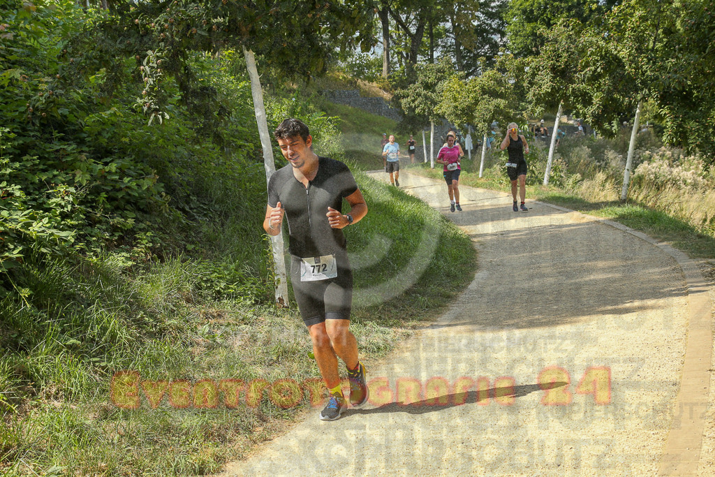 250824_1448_EX1_7636 | Sportfotografie im Rhein-Sieg Kreis, Köln, Bonn, NRW, Rheinland Pfalz, Hessen, etc. Unser Tätigkeitsfeld umfasst den Laufsport vom Volkslauf über den Marathon, Duathlon, Triathon bis zum Ultralauf wie Kölnpfad Ultra oder Schindertrail.