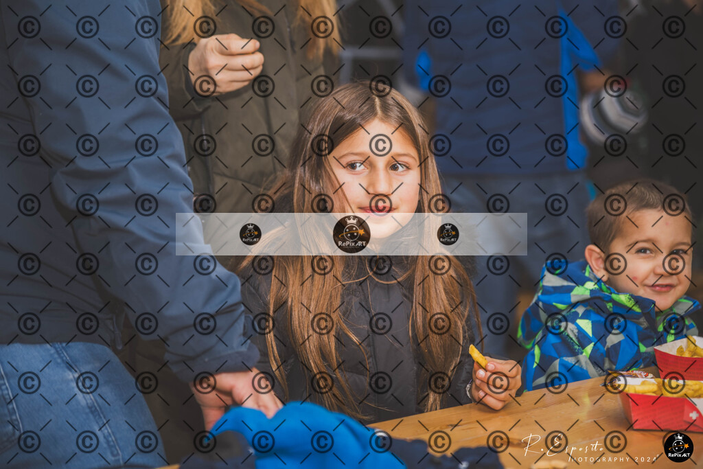 20241206_FCR-Weihnachtsmann_038 | Sport und Naturfotografie von Roberto Esposito zeigt echte Momente Bewegung und die Schönheit der Natur. Ausdrucksstarke Bilder schaffen Emotionen.