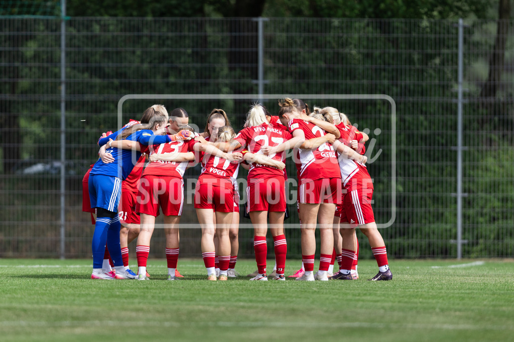 Fußball I Frauen I Testspiel I SpVg Aurich - DJK Arminia Ibbenbüren I 15322 | realhellocedii - Realisiert mit Pictrs.com