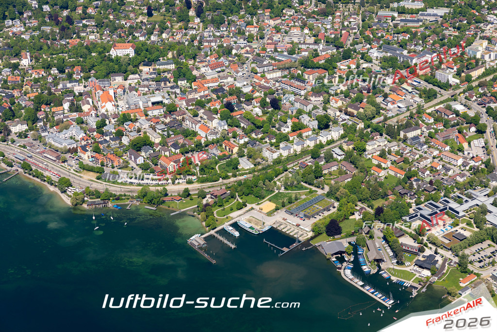 Aktuelles Luftbild von  Starnberg - Die Luftaufnahme wurde 2021 mittels UL-Flugzeug erstellt ( keine Drohne ) - hochauflösende Kamera-Systeme von  Canon -Beste Qualität - Für grossformatige Ausdrucke geeignet. Die Geschenkidee !