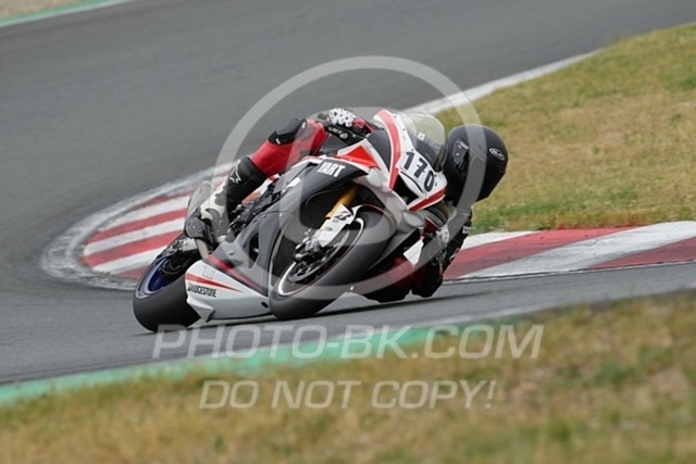 2024_05_18_PBK_33758 | Sportfotografie; SlowMotion; Video; Rennstrecke; Hafeneger; Speer; Racing; RSE; BMW; CBO; Trackday; Motorsportarena; Hockenheimring; Brno; Most; Barcelona; Valencia