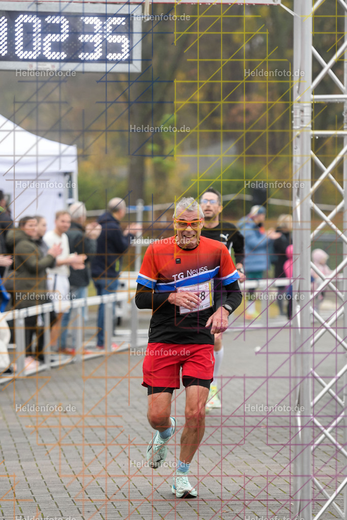 Neusser Erftlauf 2025  | 15km Neusser Erftlauf 2025 Foto: Heldenfoto.de