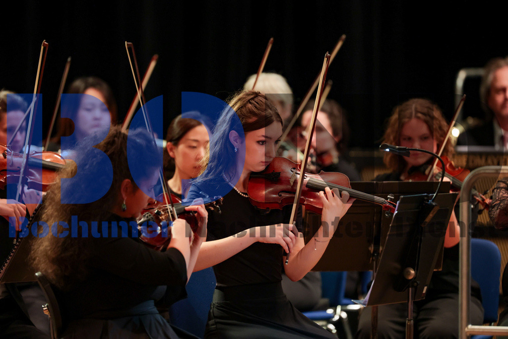 Maerkisches Jugendsinfonieorchester (MJO) {date} -  | {headline}(Foto: Sebastian Sendlak / BOND) - Realisiert mit Pictrs.com