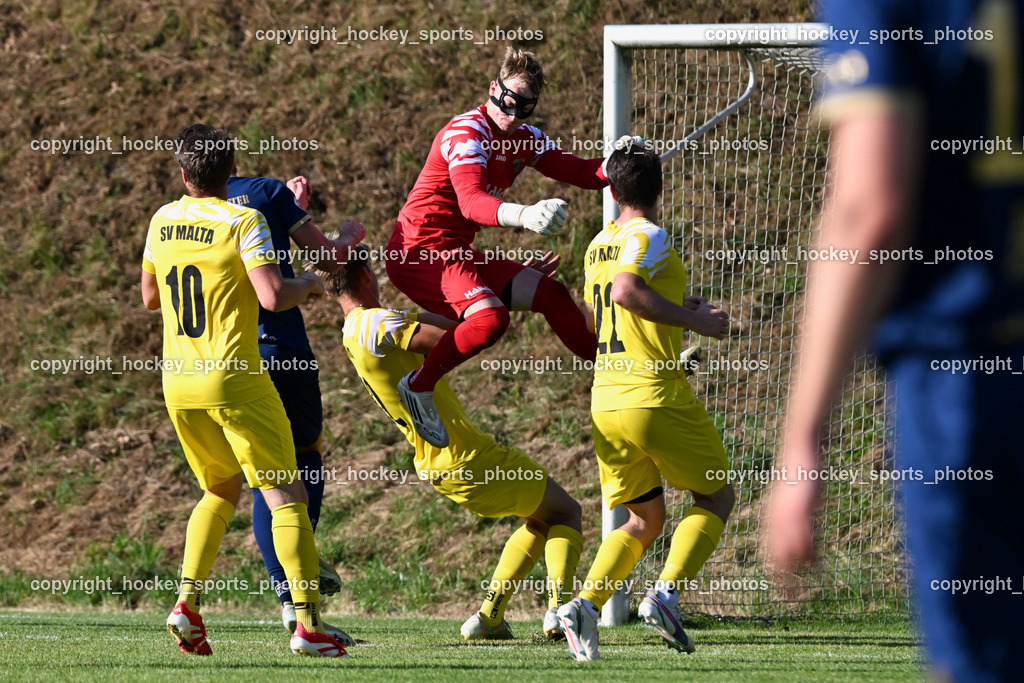 SV Malta vs. ATUS Velden | #10 Philip Aschbacher SV Malta, #22 Martin Weber SV Malta, #1 Sascha Thaler SV Malta, SV Malta vs. ATUS Velden, SV Malta vs. ATUS Velden am 19.08.2025 in Malta (Sportplatz Malta), Austria, (Photo by Bernd Stefan)