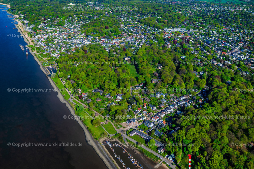 Hamburg_Blankenese_ELS_1157270425 | HAMBURG 27.04.2025 Innenstadtbereich im Stadtgebiet am Ufer der Elbe an der Straße Strandweg im Ortsteil Blankenese in Hamburg, Deutschland. // Cityscape of the district on the banks of the Elbe on street Strandweg in the district Blankenese in Hamburg, Germany. Foto: Martin Elsen