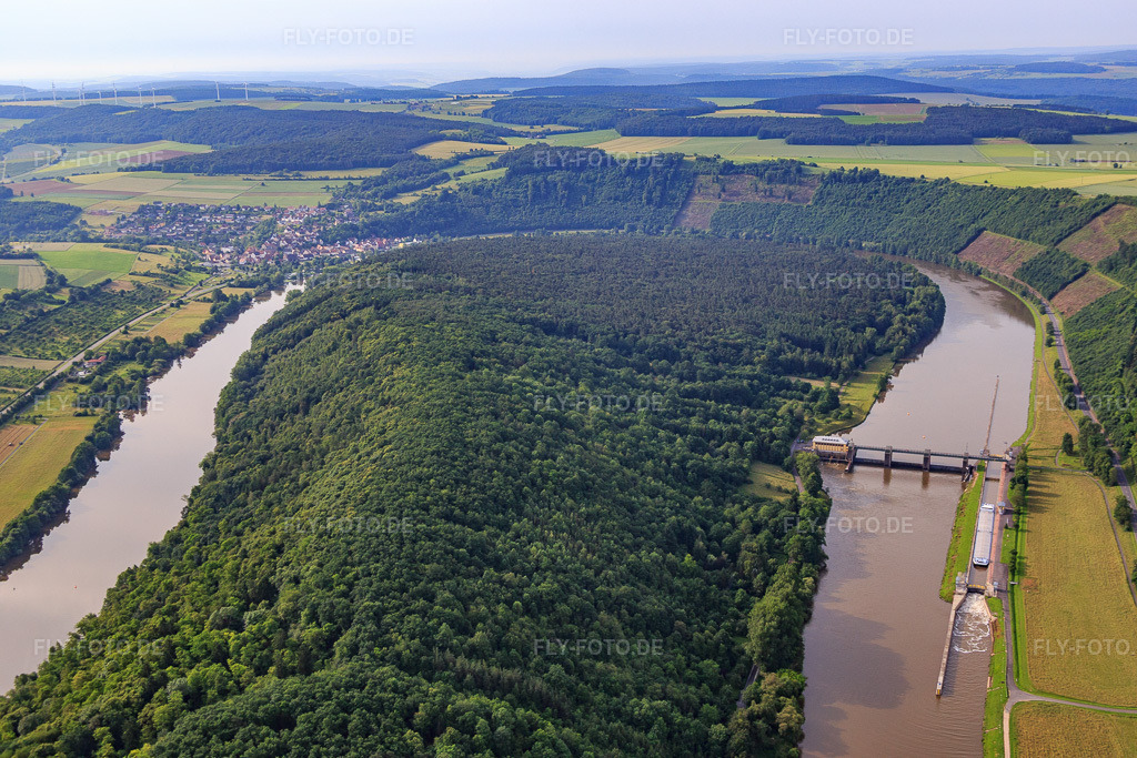 Luftbild: Mainschleife in Kreuzwertheim im Bundesland Bayern in Deutschland. Foto: IMG_089726.jpg vom 11.06.2016 durch Werner Riehm/FLY-FOTO.de
