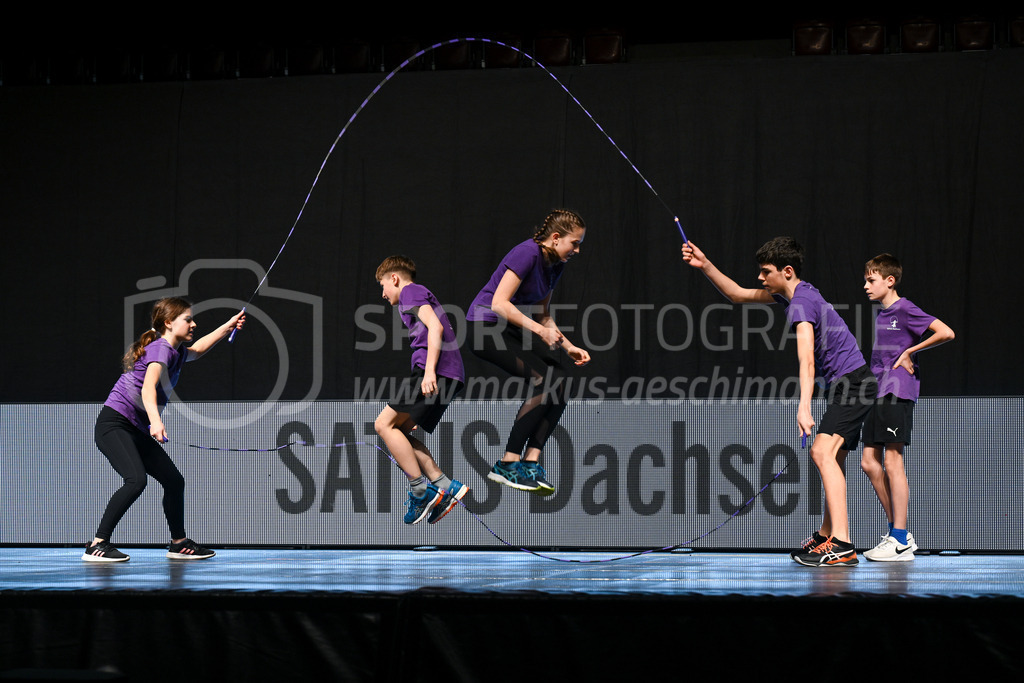 Winterthurer Sportehrung - 23. Februar 2023 | Winterthurer Sportehrung
AXA Arena, Winterthur
Show-Einlage mit SATUS Dachsen (Rope Skipping).
Bild: Sportfotografie Markus Aeschimann | www.markus-aeschimann.ch - Realisiert mit Pictrs.com