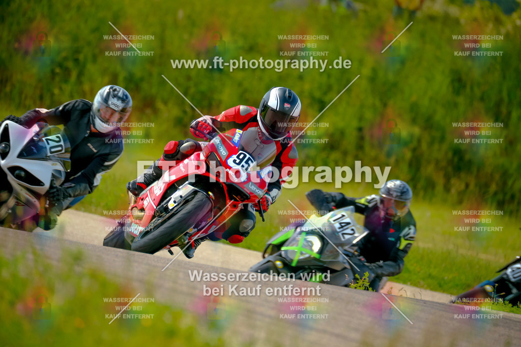 _MOT0987 | Hier findet Ihr Bilder von Touristenfahrten auf der Nürburgring Nordschleife oder von anderen Veranstaltungen die ich besucht habe. Viel Spass beim Durch Schauen 