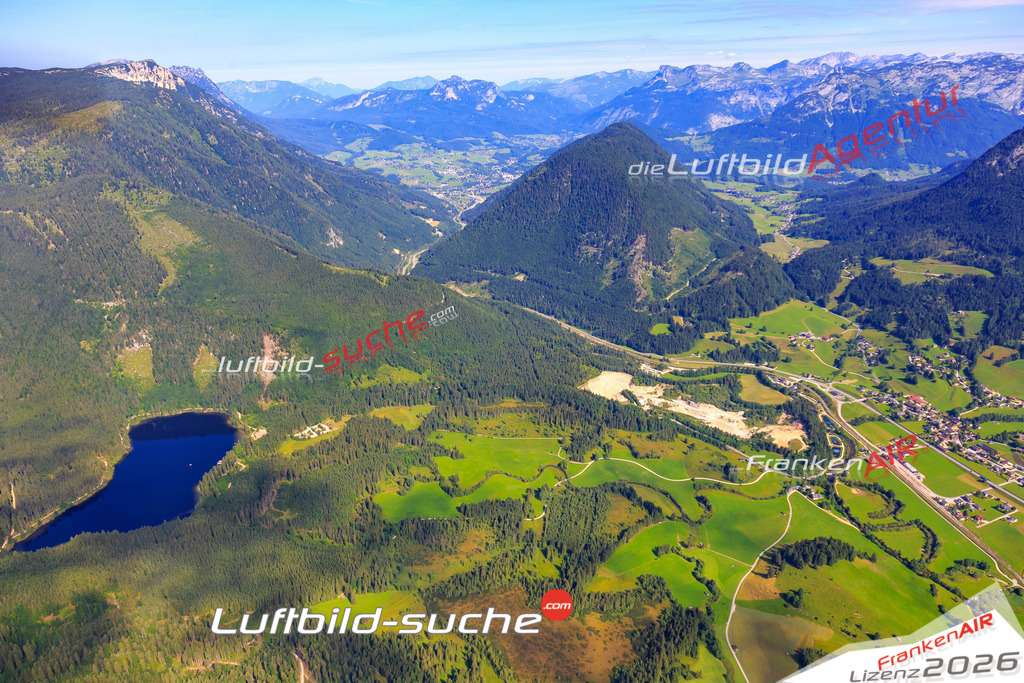 Die Luftaufnahme Oedensee - Bad Aussee wurde 2017 mittels Flugzeug (keine Drohne) erstellt. Perfekte Schärfe und Druck- Auflösung- Garantiert!